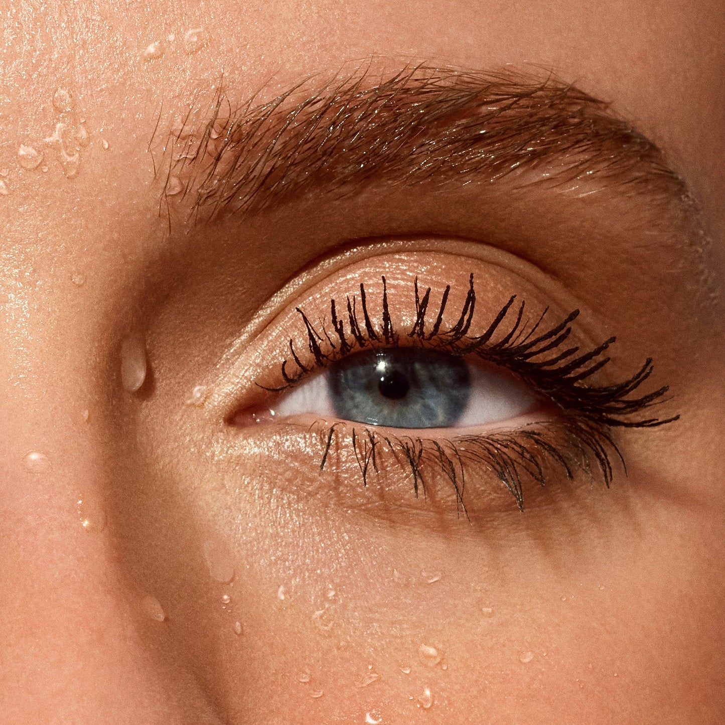 SHARP VOLUME WATERPROOF