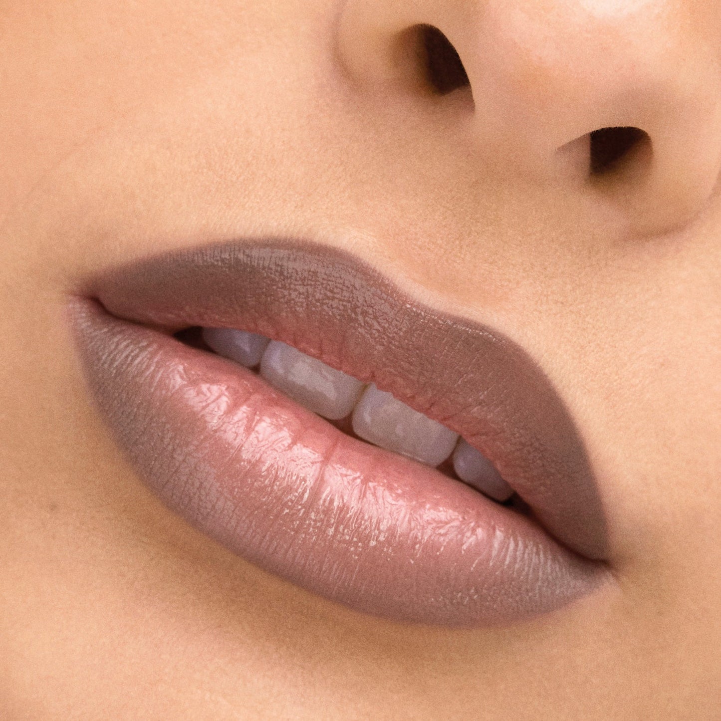 SHINE AND LINE LIP COMBO – TIME LINER 17 + CLICK ‘N KISS SHINY 01