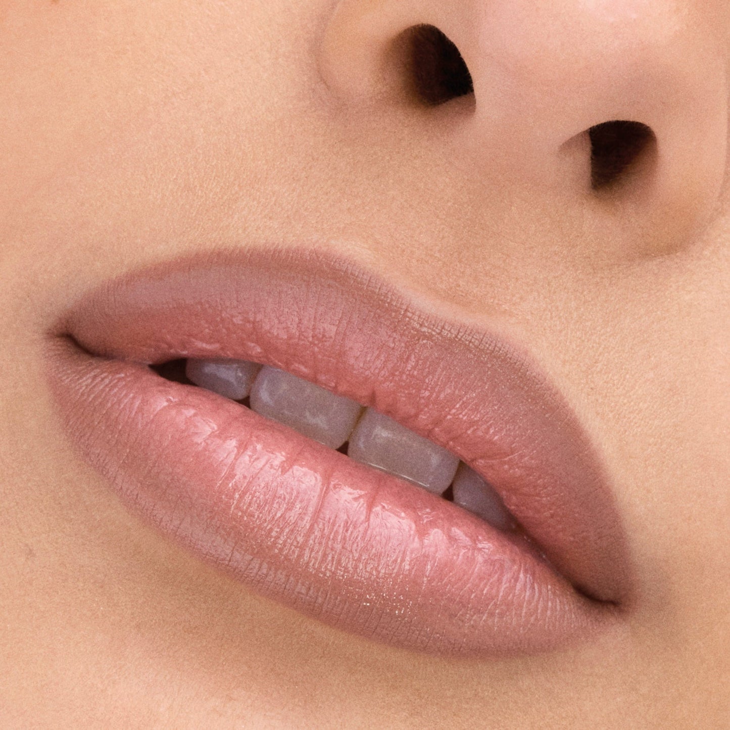 SHINE AND LINE LIP COMBO – TIME LINER 15 + CLICK ‘N KISS SHINY 01